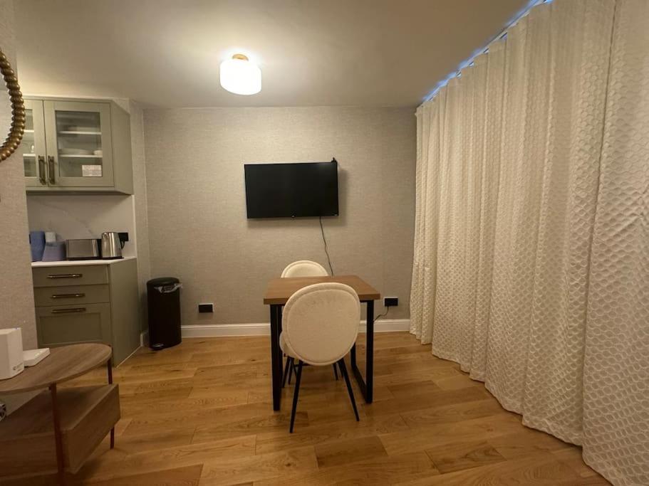 Central London Studio Apartment Apartamento *